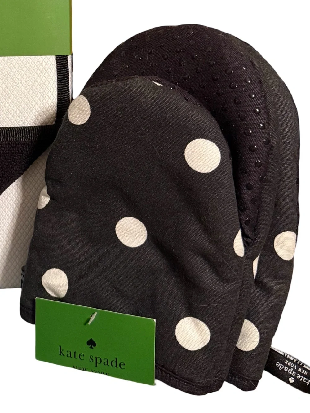 kate spade NWT Black & White Polka Dot Oven Mitts, Drying Mats, Cocktail Napkins